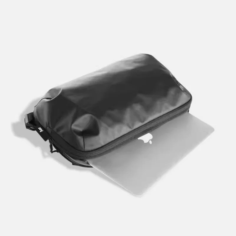 Tech Sling Ballistic Nylon 7L  - The Office Tech review and price